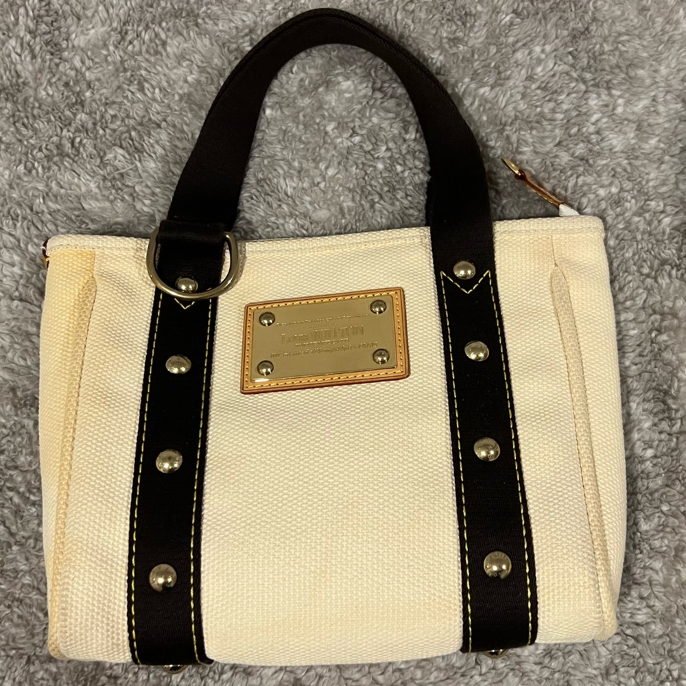 Authentic louis vuitton ivory antigua pm